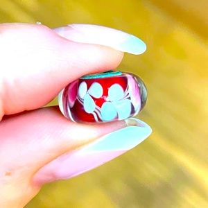 ‘Pandora ’ like charm